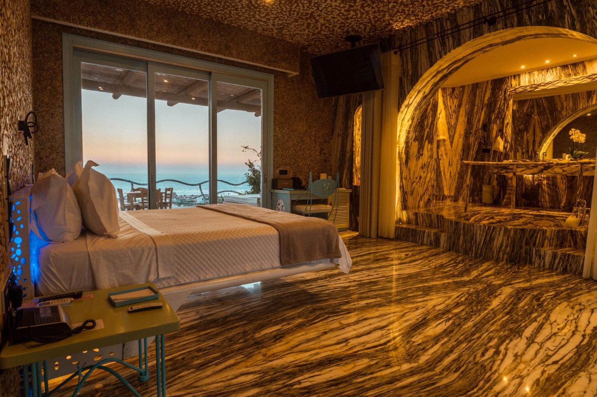 Agalia Luxury Suites Koumpara Εξωτερικό φωτογραφία