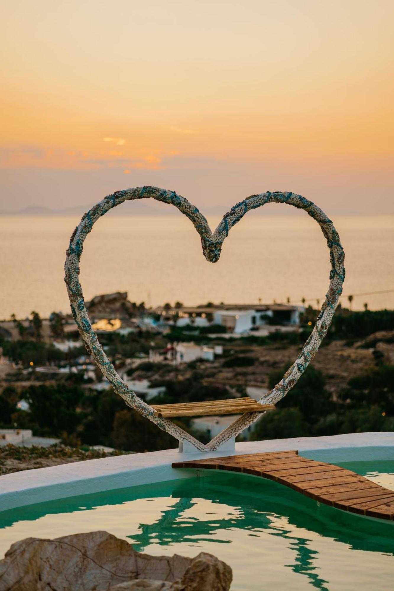 Agalia Luxury Suites Koumpara Εξωτερικό φωτογραφία